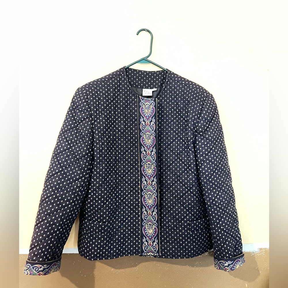 Vera Bradley Indiana quilted jacket size L.